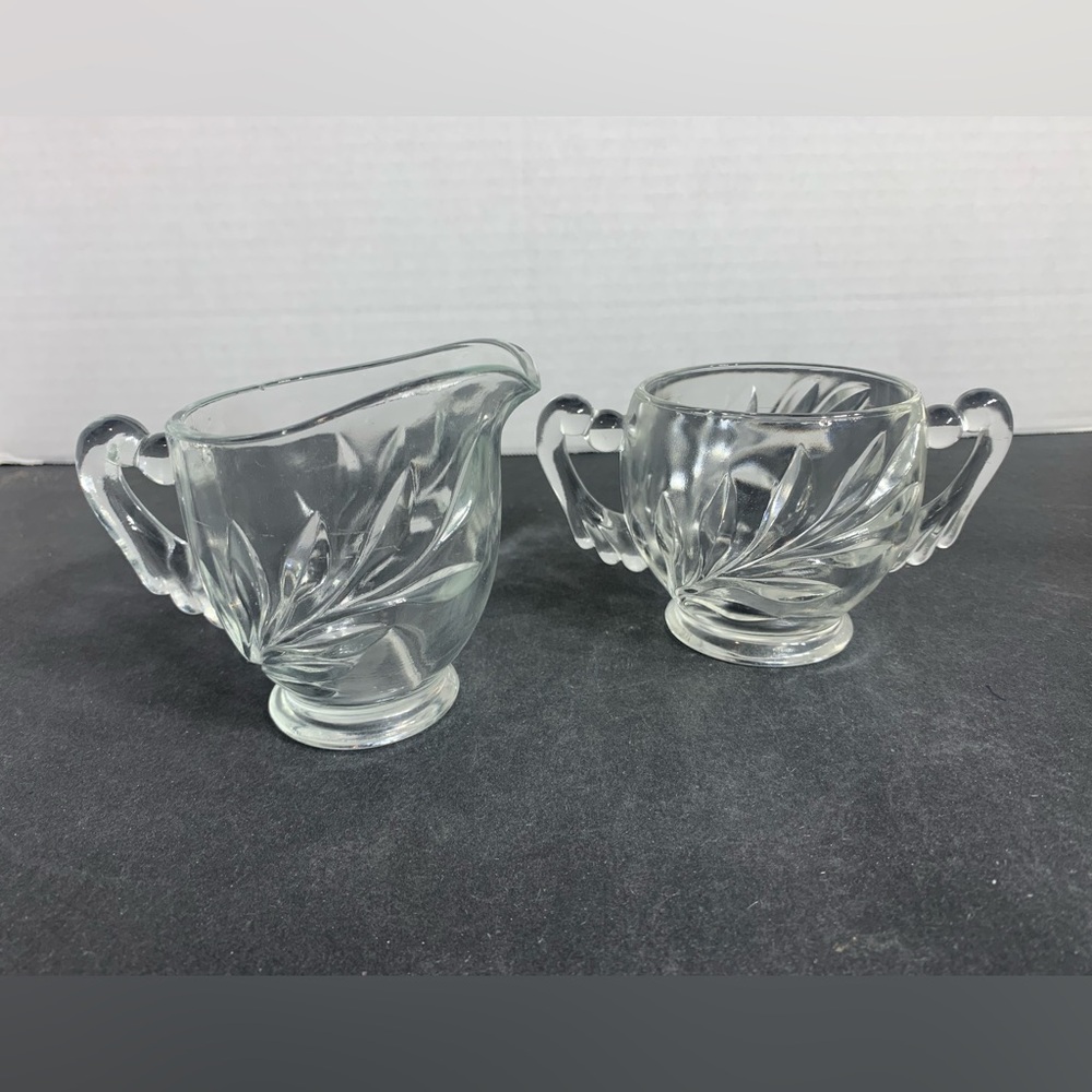 Vintage Indiana Glass Willow Pattern Creamer & Sugar Bowl set